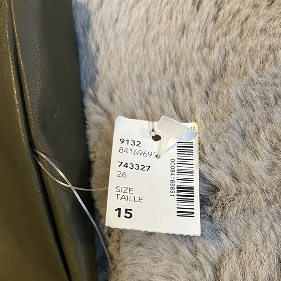 Olive Green Reitmans Faux Leather Leggings - Picture 11 of 11